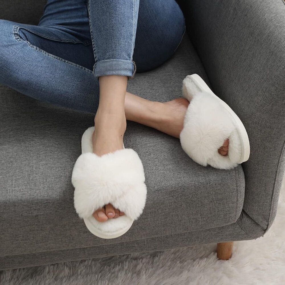 🆕Women's White Fuzzy Slippers Cross Band Memory Foam Faux-fur Open Toe Shoes - Picture 8 of 13